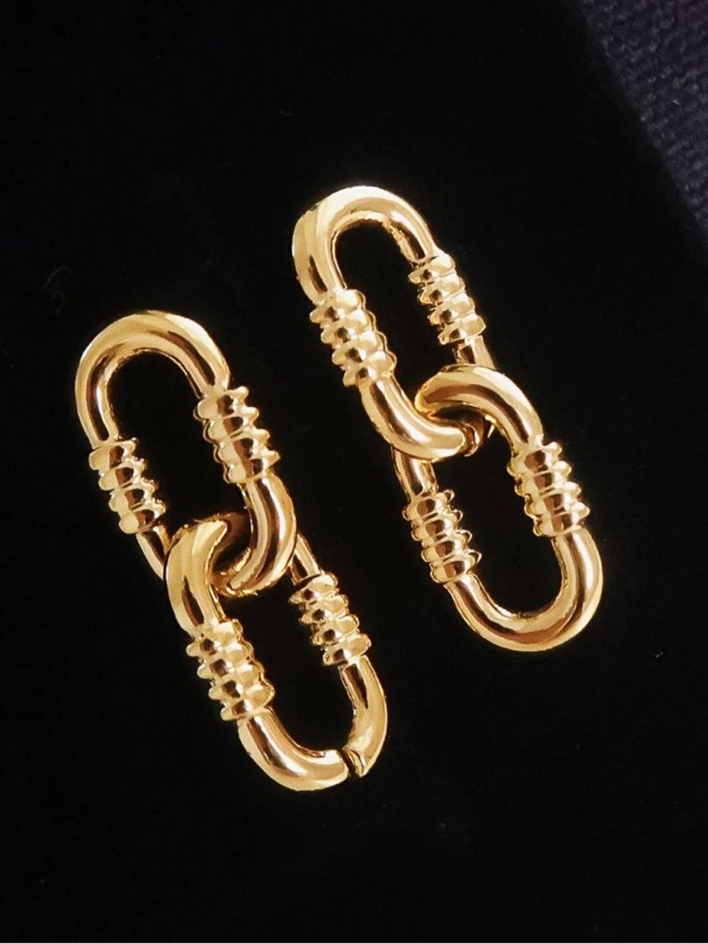Gold Linked Oval Drop Earrings - Chic Women's Jewelry